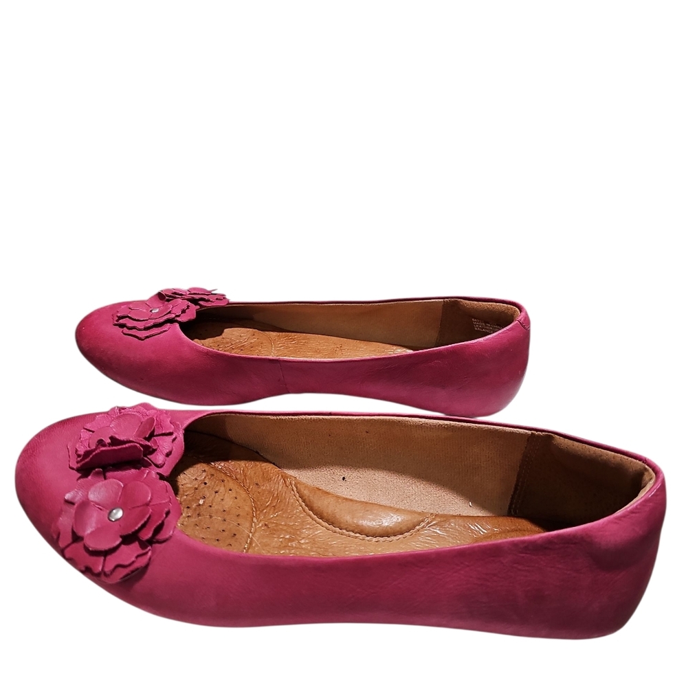 Clarks Artisan Pink Leather Flower Flats 9W Comfort Slip On Ballet Shoes Boho - Picture 3 of 8